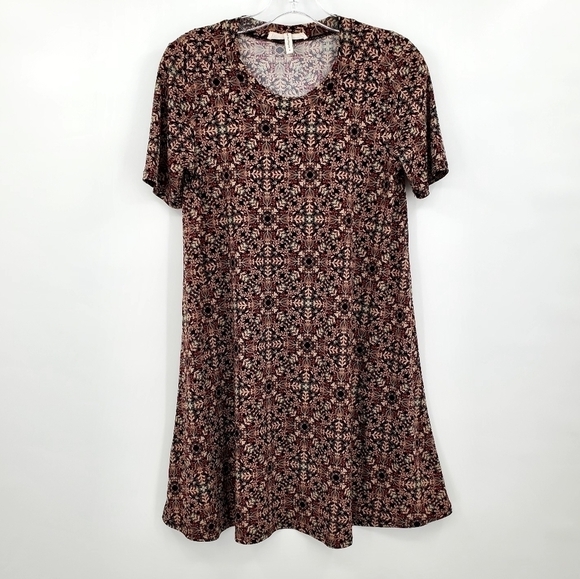 BCBGeneration Busy Floral Printed Swing Dress - Picture 1 of 9